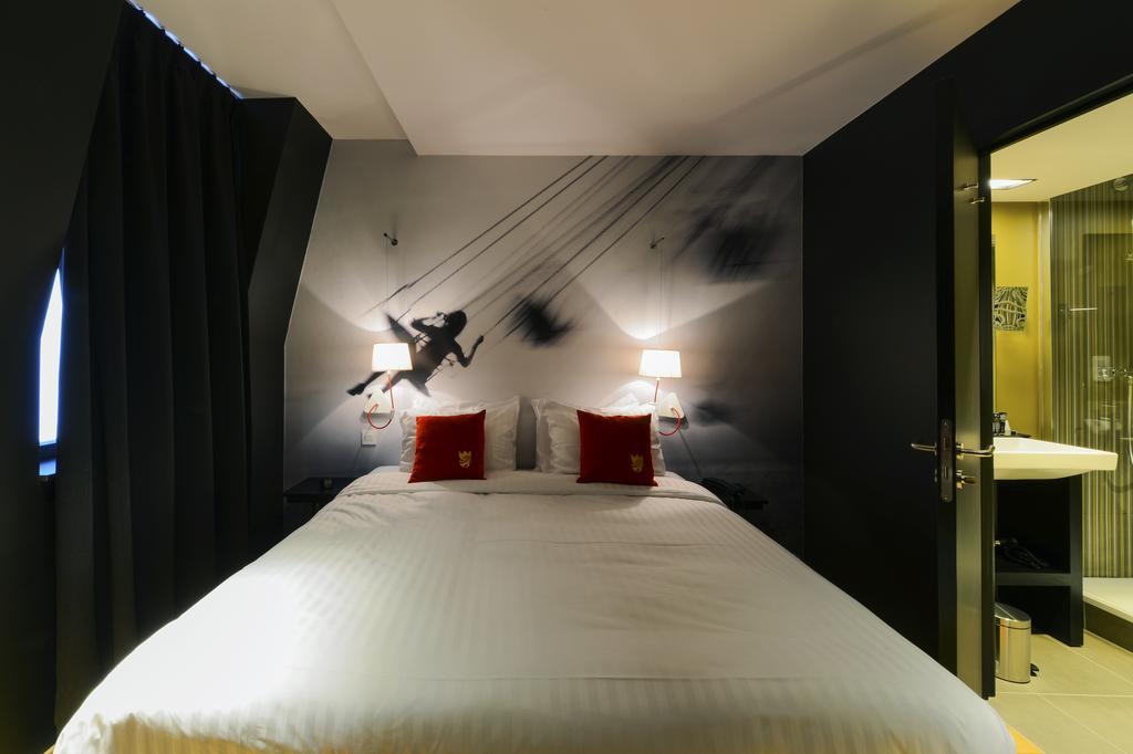 Chambre Double de Luxe Côté Piscine